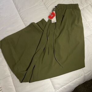 Cider trousers size L nwt